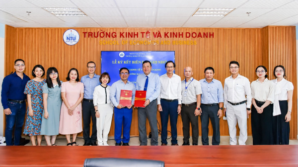 Trường Kinh tế và Kinh doanh ký kết hợp tác với HATT Consulting: Mở rộng cơ hội thực tập và việc làm quốc tế cho sinh viên Kế toán - Kiểm toán